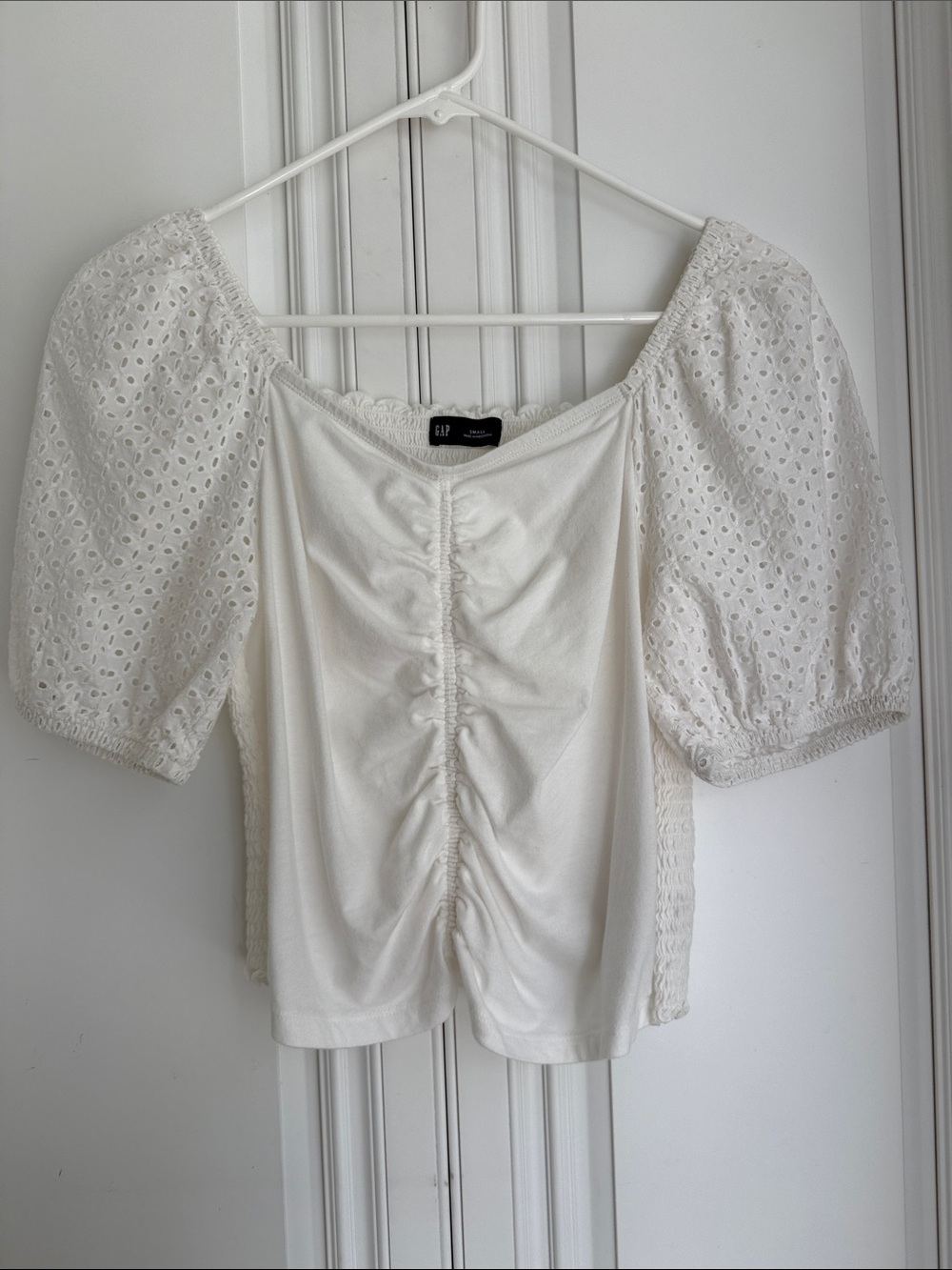 GAP White Eyelet Puff-Sleeve Ruched Front Blouse